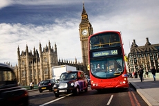 Красные автобусы – визитная карточка Лондона