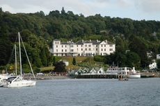Отель Belsfield с видом на залив Боунесс (Bowness), когда-то был домом для Генри Шнайдера