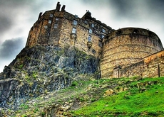 Эдинбургский замок возведен на потухшем вулкане, возраст которого насчитывает более 350 млн лет