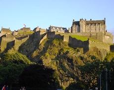 Самое старое здание Шотландии – капелла святой Маргариты находится на территории Эдинбургского замка