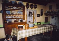 Предметы и мебель использовались в реальной сельской жизни XVIII-XIX вв